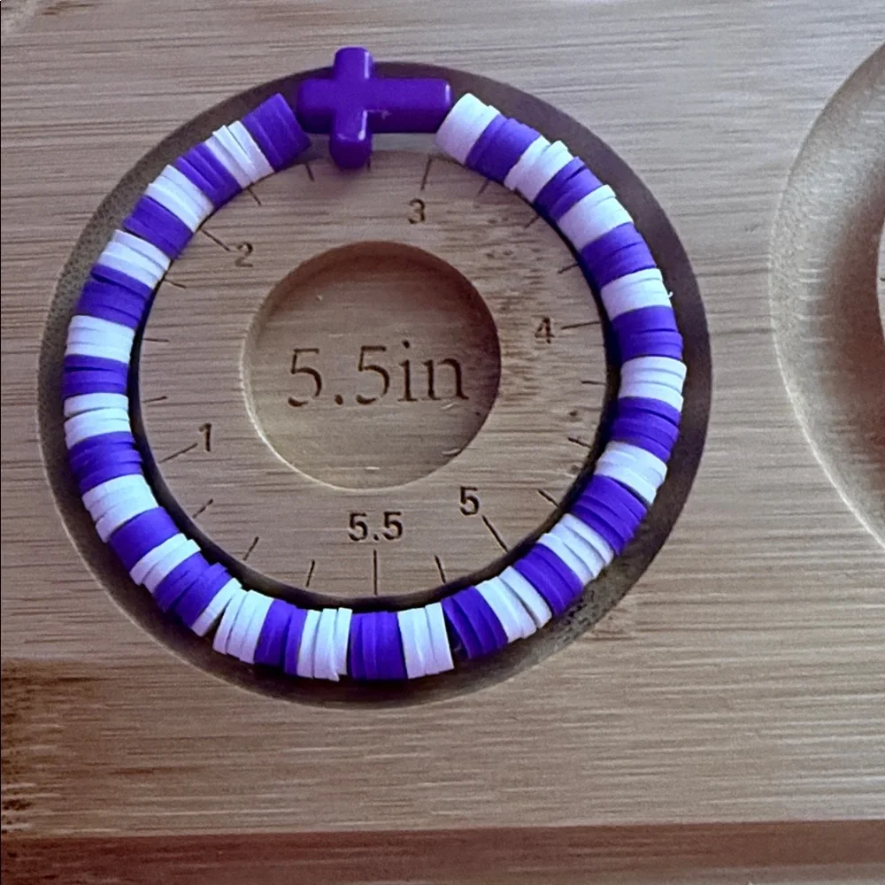 ‼️2/$10‼️ Kids Beaded Bracelet in Purple and White